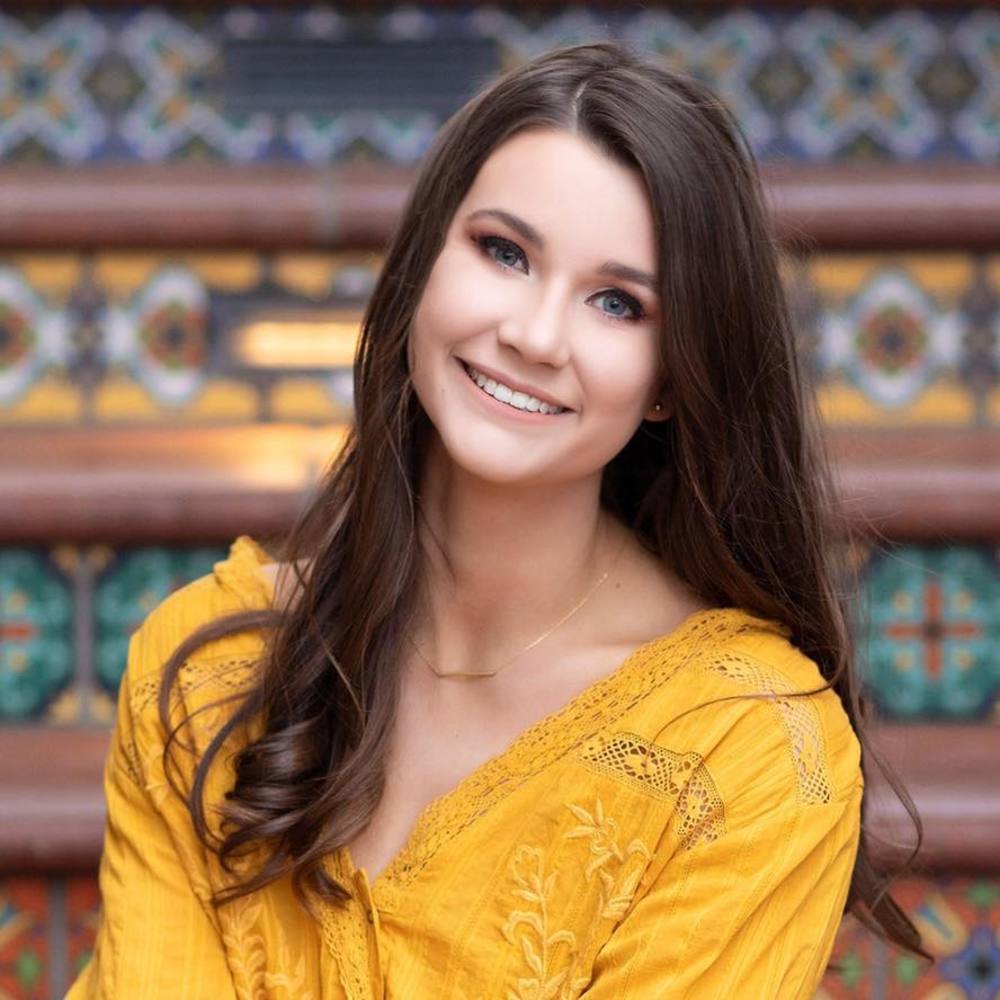 Meet your Posher, Stephanie